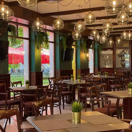 Chicago Vendeghaz Bed & Breakfast Сентеш Екстериор снимка
